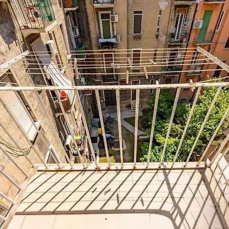 דירה Navigli Duomo Bocconi Modern House Double-room מילאנו